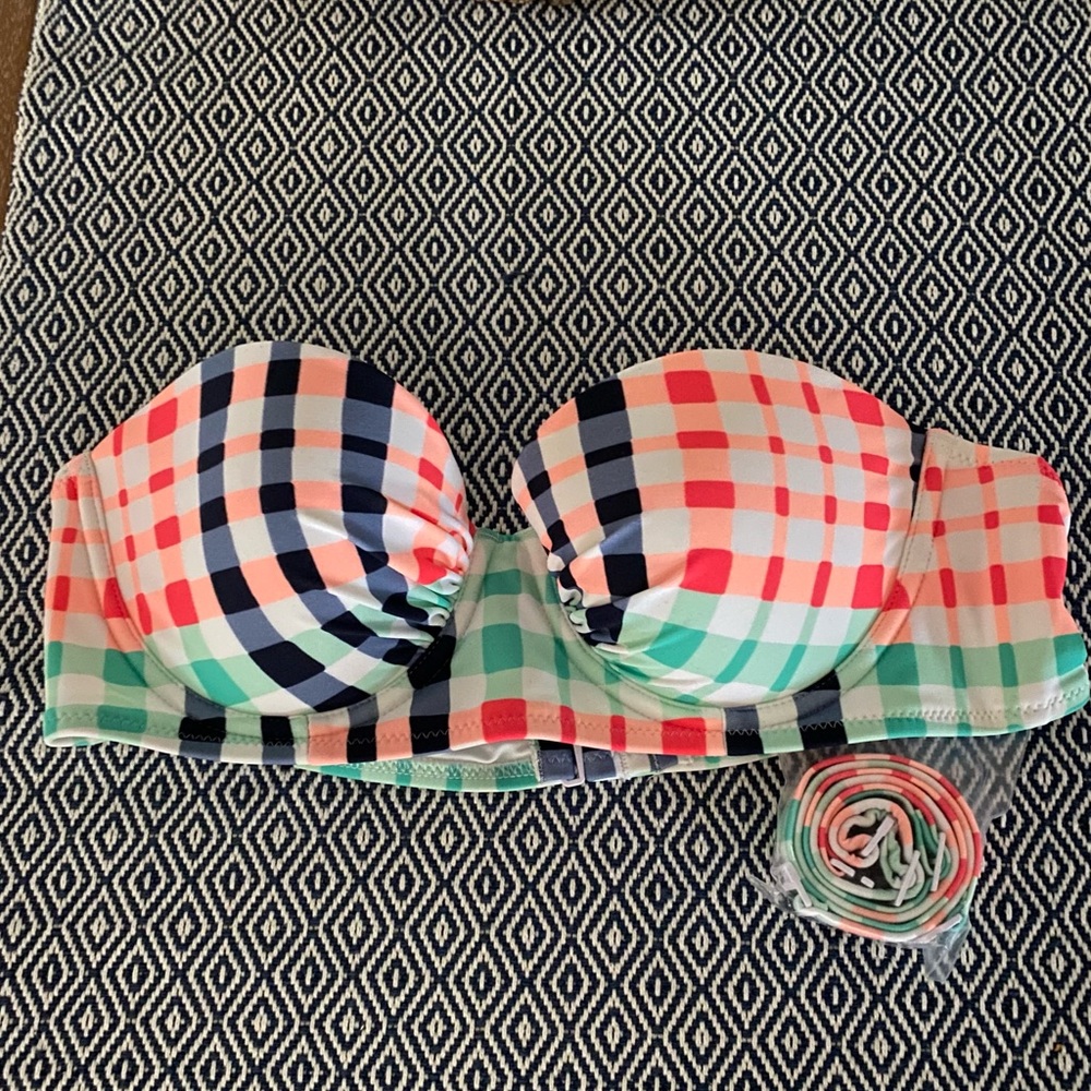 NWT Arie Bikini Top